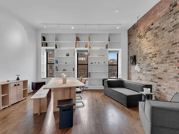 305 E 4th St APT 5, New York, NY 10009