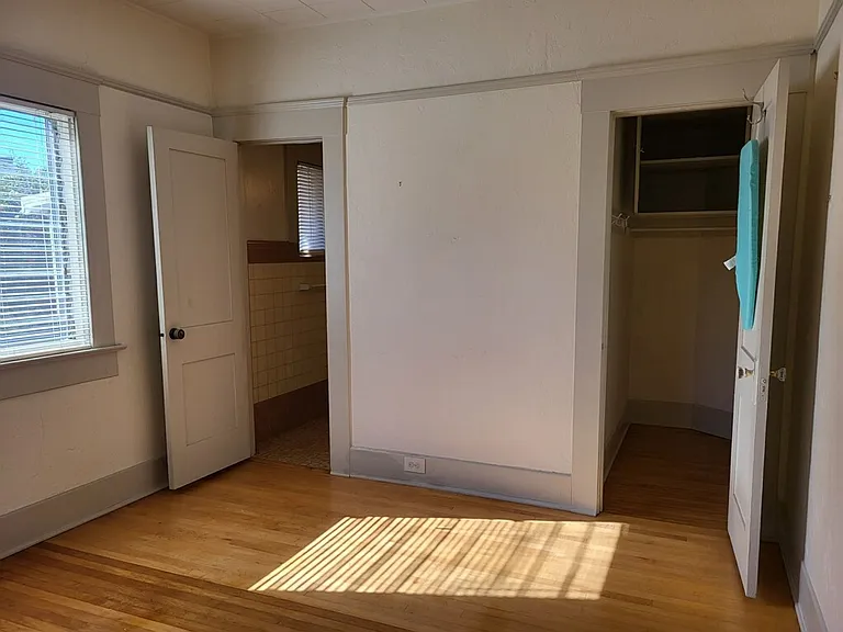 2123 Pine St — Photo 19