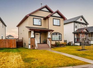 146 W Copperstone Grv SE, Calgary, AB T2Z 4X8