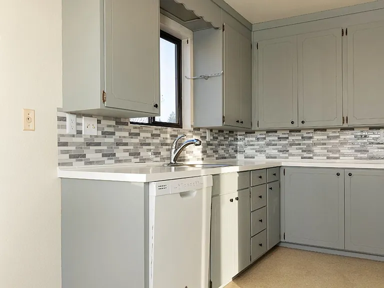 6549 California Ave SW — Photo 3