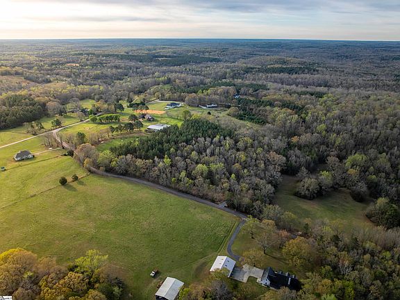 4th image of 275 Terry Shop Rd