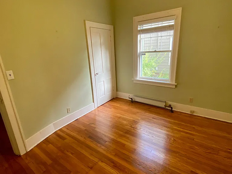 837 Forest Ave — Photo 17