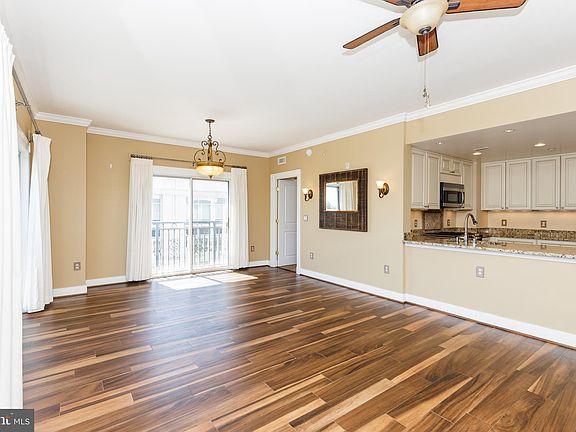 5th image of 5 Park Pl APT 706