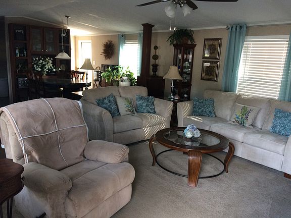 2nd image of 10466 Colonial Estates Cir