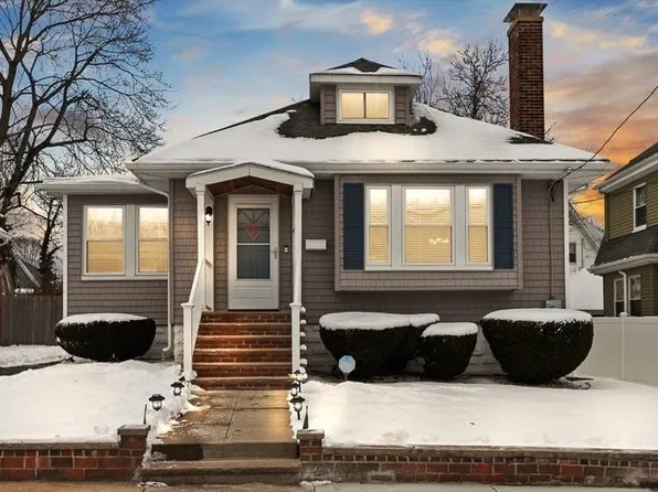 64 Clifton St, Medford, MA 02155