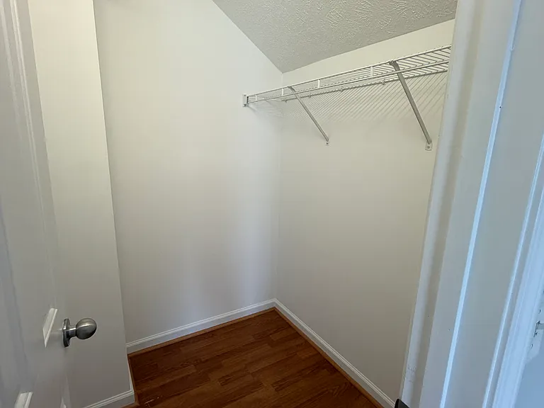 1217 Eastwoods Dr — Photo 15