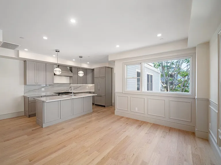 192 Green St #192 — Photo 7