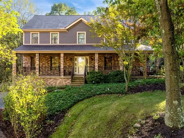 129 Elgin Ct, Evans City, PA 16033