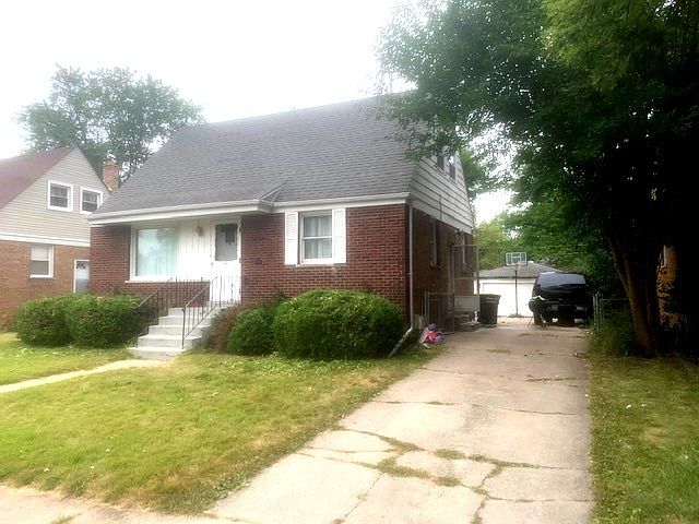 2nd image of 17730 Walter St