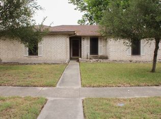 2102 Meadowgrove Dr, Corpus Christi, TX 78414