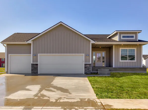 523 Wicker Dr, Huxley, IA 50124