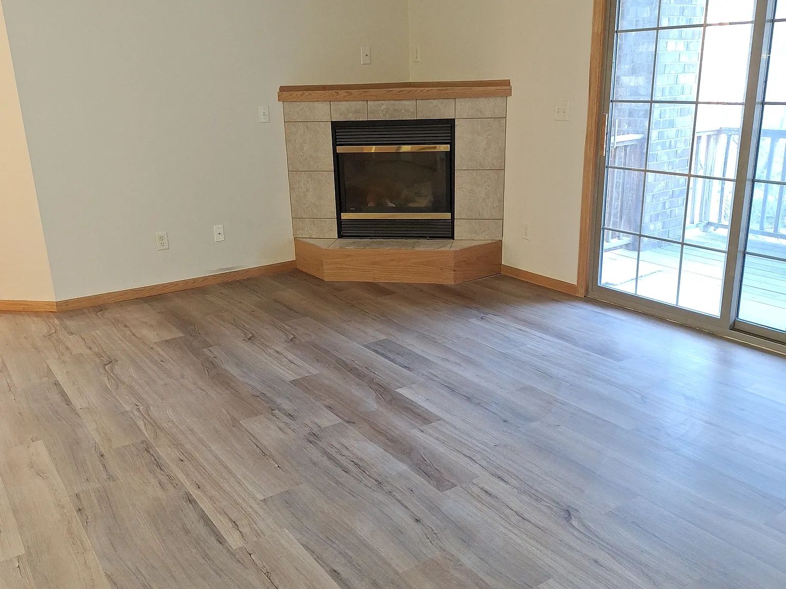 2872 Coral Ct — Photo 2