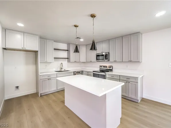 5913 Alta Dr, Las Vegas, NV 89107