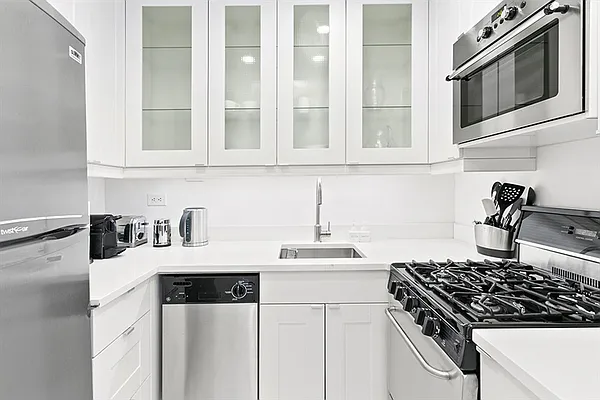 Rented by Corcoran | media 2