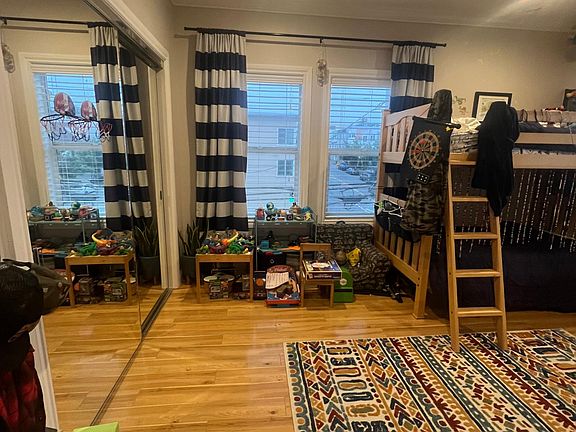 3rd image of 3346 Anza St #3346
