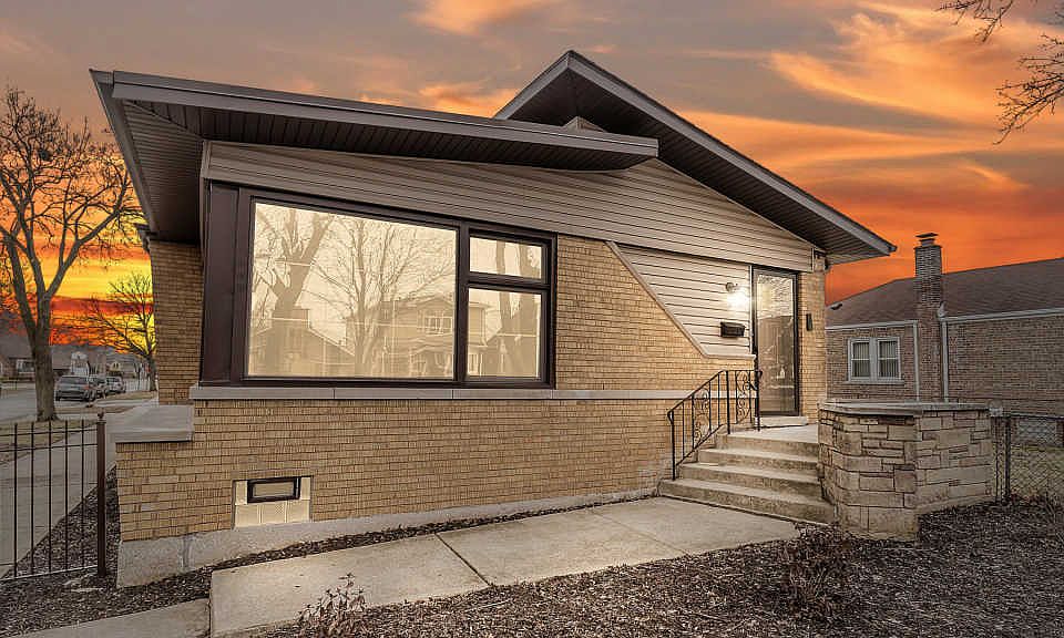 1st image of 5401 S Oak Park Ave
