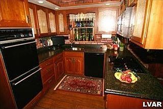 5th image of 39 Applewood Dr