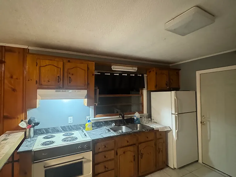 1385 Crescent Dr — Photo 5