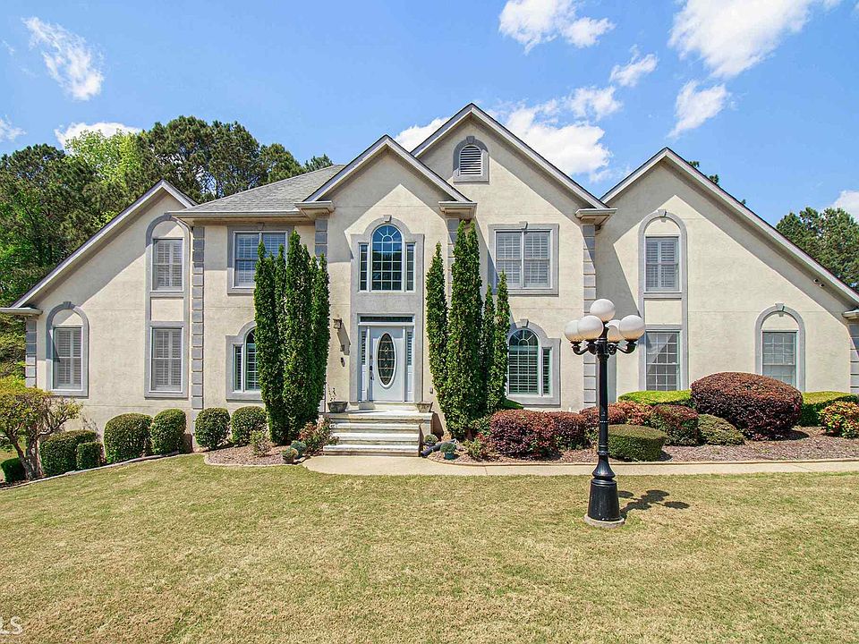 1st image of 305 North Dr