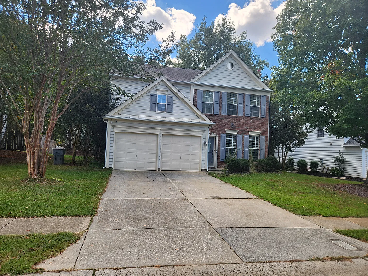 3 bed, 2093 sqft, $2,570 — Photo 2