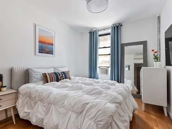 240 East 24th Street 1E image 3 of 4