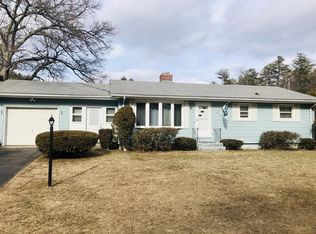 1 Meadowbrook Ln, Westfield, MA 01085