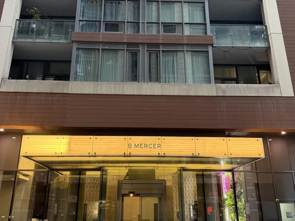 8 Mercer St, Toronto, ON