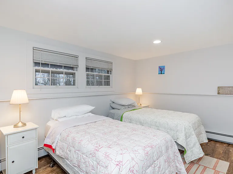 Gardiners Bay Dr — Photo 16