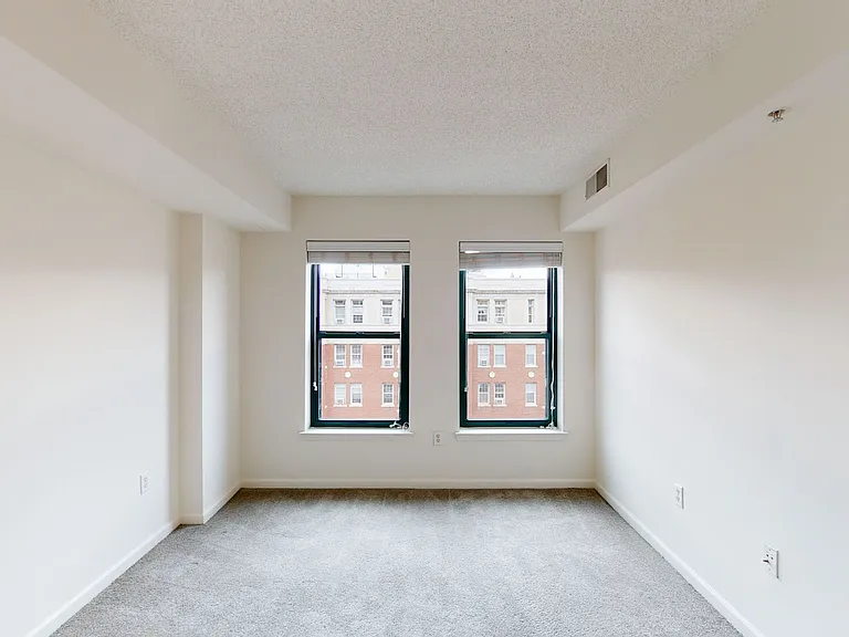 1301 Thomas Circle — Photo 69