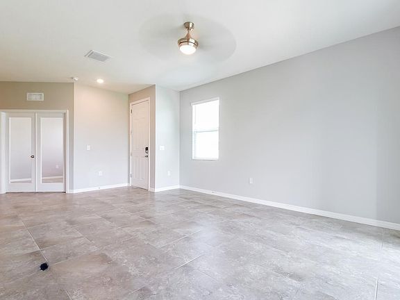 4th image of 7940 Stonebrook Cir