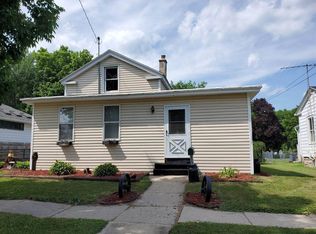429 S 4th St E, Fort Atkinson, WI 53538