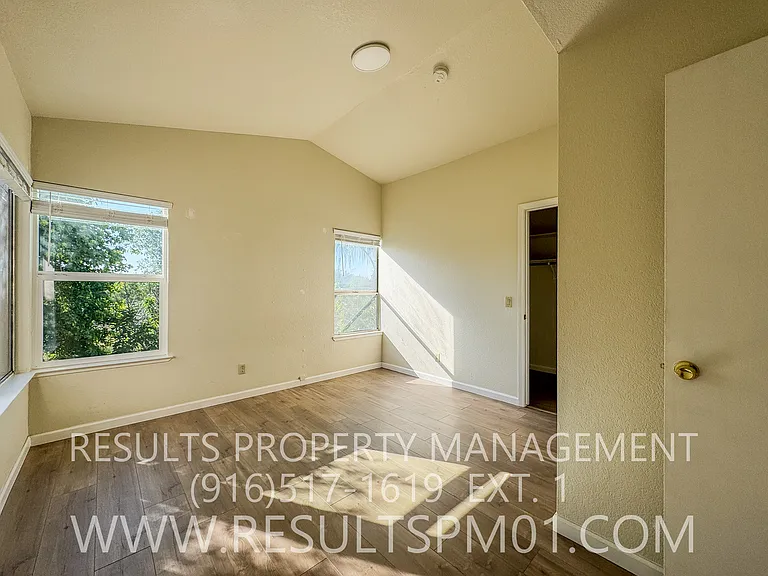 3546 Willard Way — Photo 8