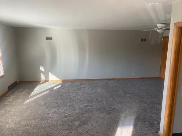 916 N Pine St #2, Newton, KS 67114