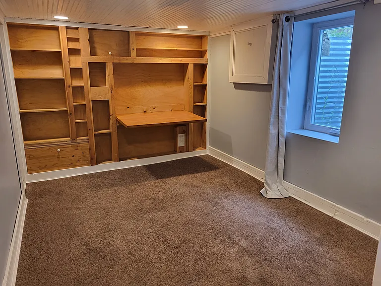 221 Annapolis St W — Photo 6