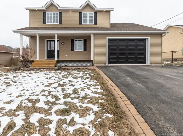 303 Drayton St, Moncton, NB E1A 8W6