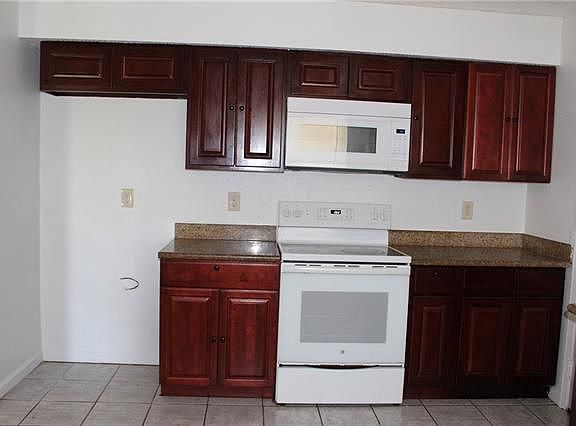 4th image of 1800 Lee Dr