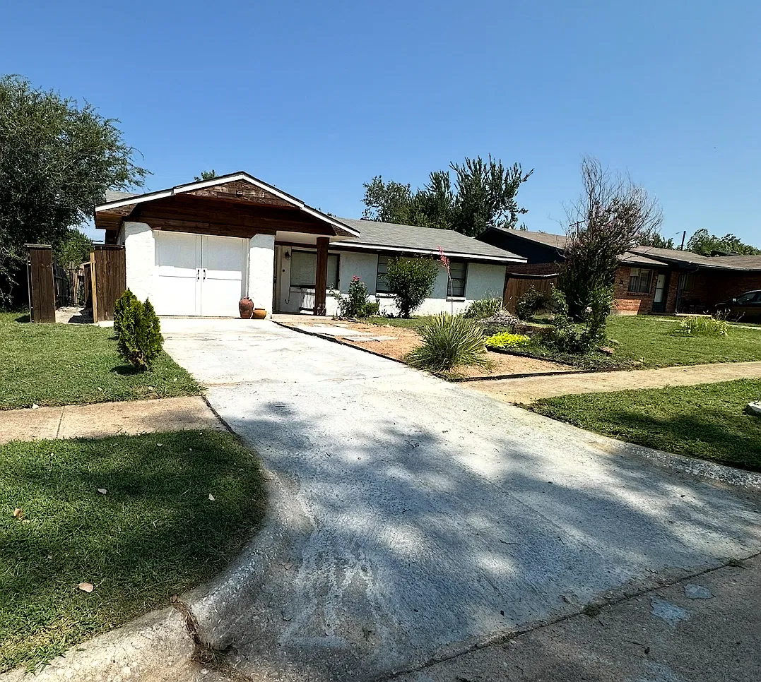 3 bed, 995 sqft, $1,300 — Photo 3