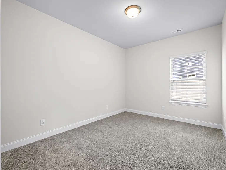 713 Greenwich Pl — Photo 33