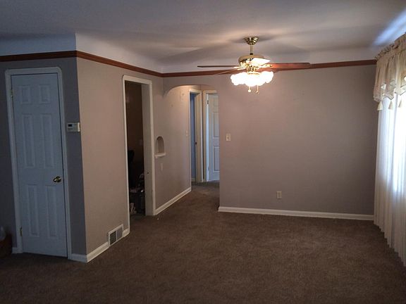 3rd image of 5807 Warwick Dr #Down