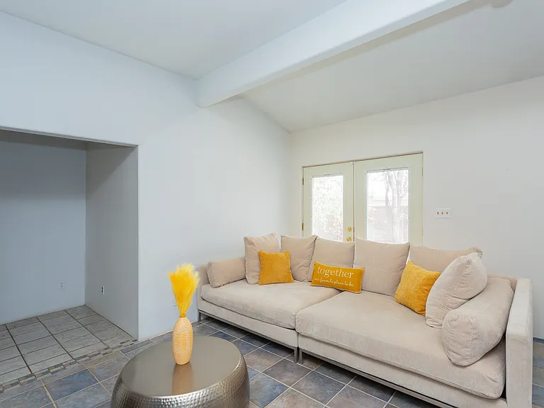 610 W Hermosa Dr — Photo 18