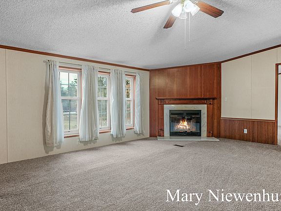 5th image of 913 Alvarado Dr