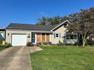 2045 Oak Dr, Ford City, PA 16226