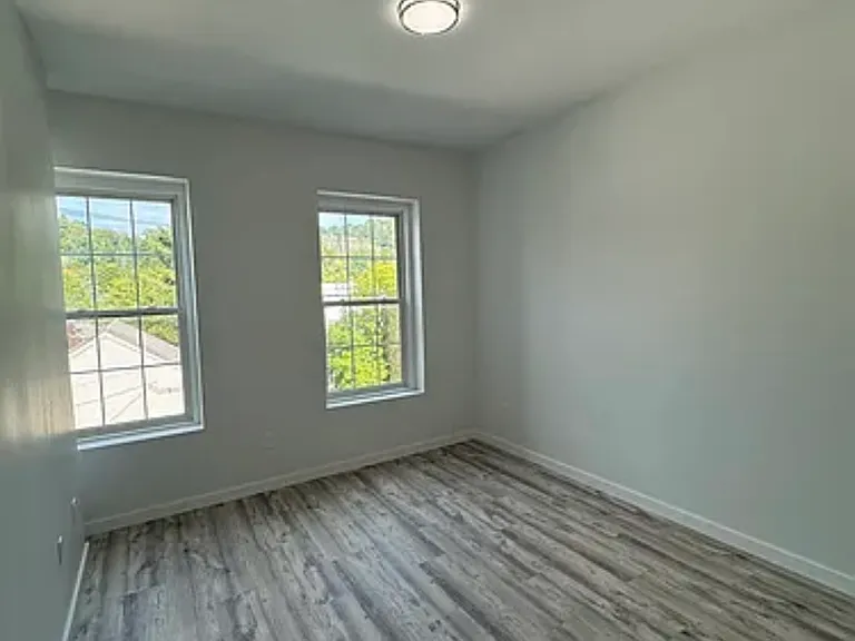 825 Main St #2A — Photo 7
