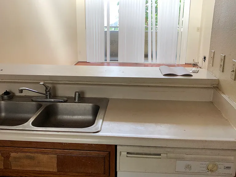 670 Ximeno Ave #102 — Photo 8