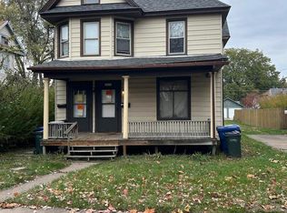 2415 Farnam St, Davenport, IA
