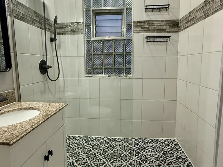 5214 W Giddings St #2 — Photo 4
