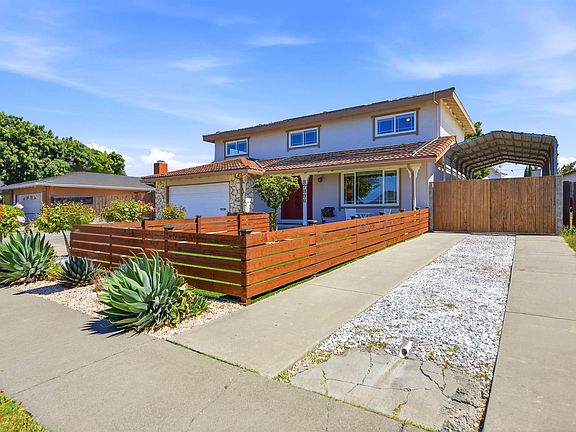 3rd image of 37896 Manzanita St