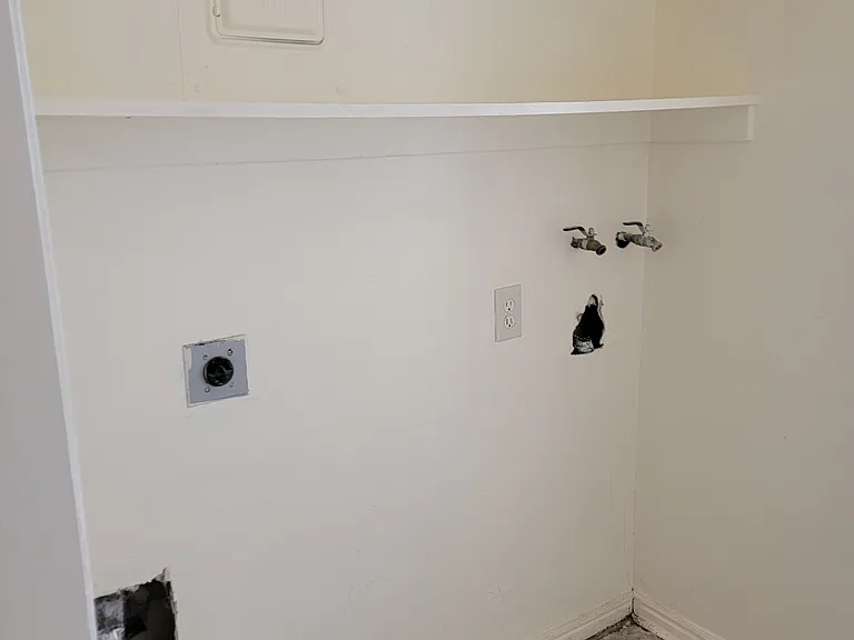 1754 S 440 W — Photo 19