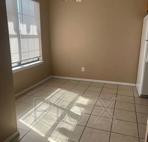 1001 S Saint Louis Ave #3 — Photo 3