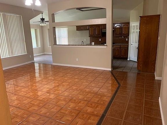 3rd image of 2324 Cantura Dr
